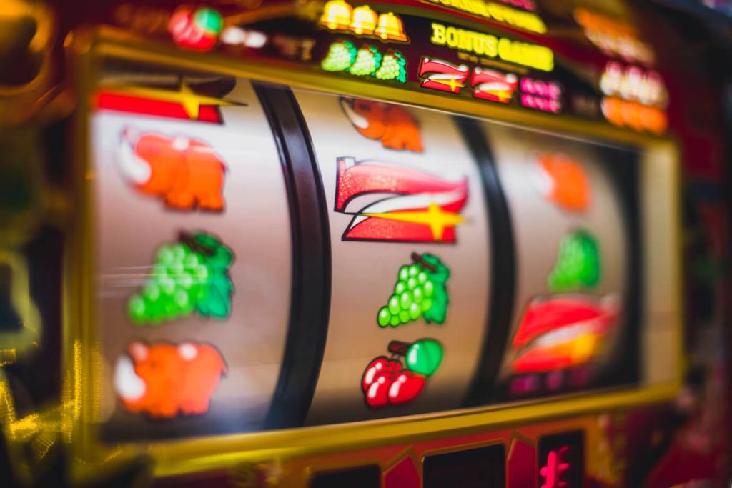 How to play free online slots